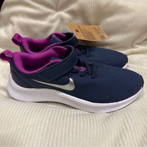 NIKE NWT Kids Star Runner 3 Sneakers Midnight Navy/Purple/Silver 2.5Y w/ Box